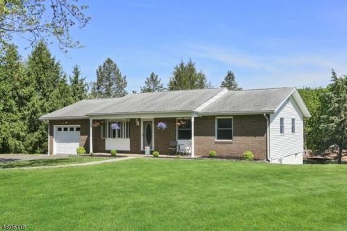 120 Dawn Rd, Milford, NJ 08848-1134