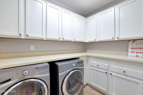 1665 Blaylock Dr, Phoenix AZ 85085-6324 exterior