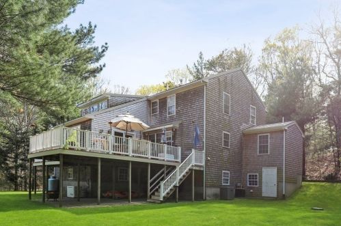 14 Dunham Rd, Plymouth, MA 02360-3531