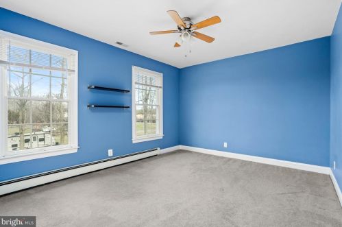 71 Mill Ln, Columbus NJ 08022-1940 exterior