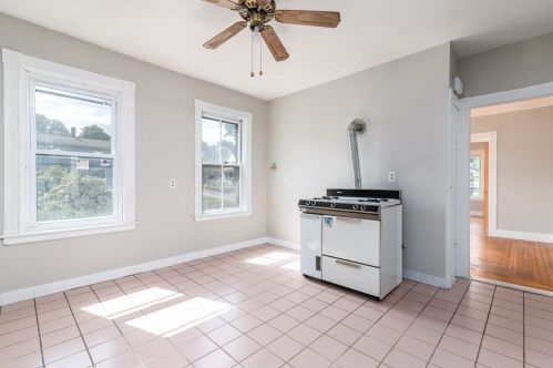 21 Whipple St, Worcester MA 01607-1339 exterior