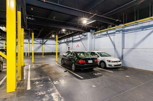 950 Broadway, Chelsea MA 02150-2282 exterior