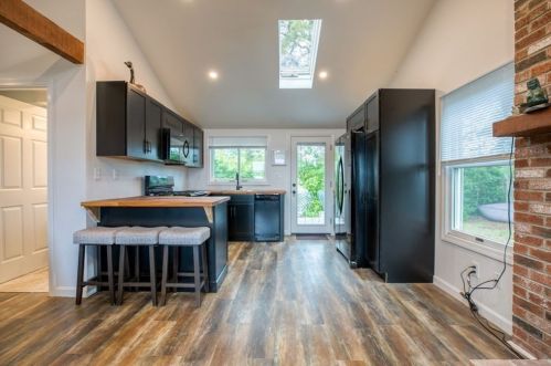 280 Great Pond Rd, Eastham MA  02642-2402 exterior