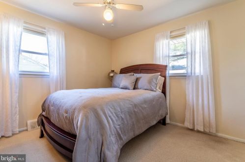 166 Frd Ave, West Deptford NJ 08096-5034 exterior