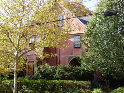 59 Hartford St, Newton, MA 02461-1540
