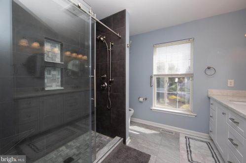 36 Hackemore St, Burlington NJ 08016-3056 exterior