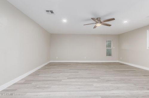 7332 17 Ave, Phoenix AZ 85085-6300 exterior