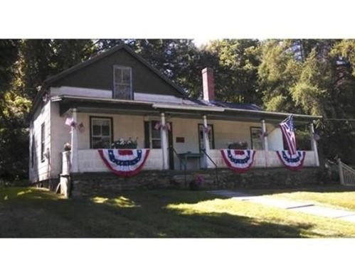 141 Amherst Rd, Amherst MA  01002-9788 exterior