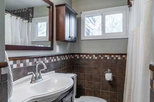 1088 Commercial St, Weymouth MA 02189-1632 exterior