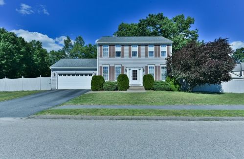 2 Rainbow Dr, Worcester, MA 01605-1096