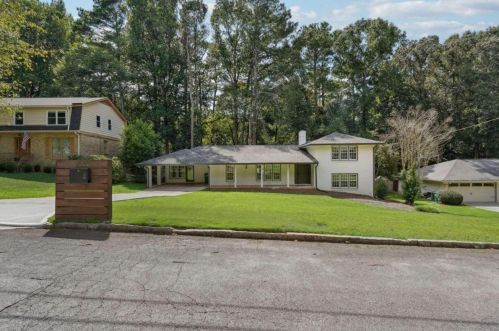 2022 Deren Way, Atlanta GA  30345-3710 exterior