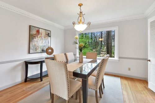 4934 Leeds Ct, Atlanta GA exterior