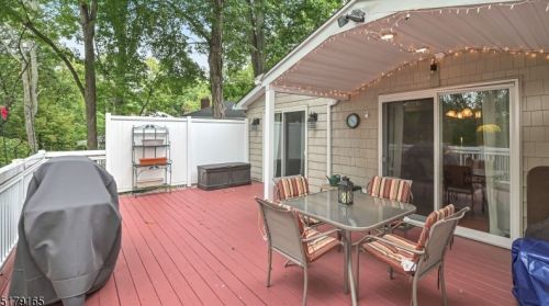 72 High Mtn Rd, Skyline Lakes NJ 07456-2510 exterior