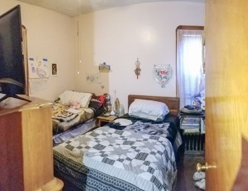 1665 Bay St, Fall River MA 02721-1006 exterior