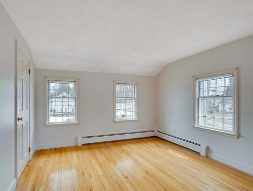 363 Greenlodge St, Dedham MA 02026-6223 exterior