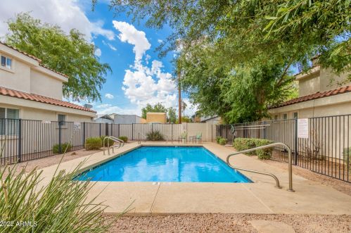 16015 30th St, Phoenix AZ 85032-3708 exterior