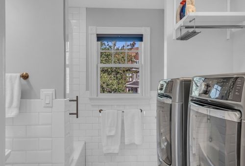 12 Baker Ave, Beverly MA 01915-3504 exterior