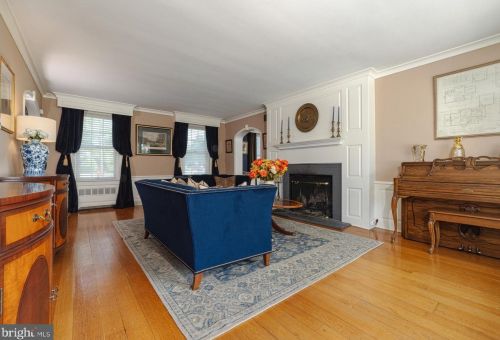 605 Delaware St, West Deptford NJ  08096-1576 exterior