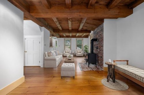 8 Seaview Ln, Newbury MA  01951-2312 exterior