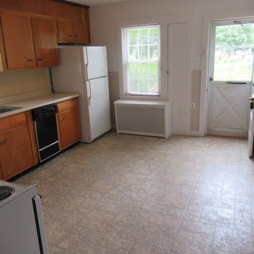 1349 Mammoth Rd, Dracut MA  01826-2225 exterior