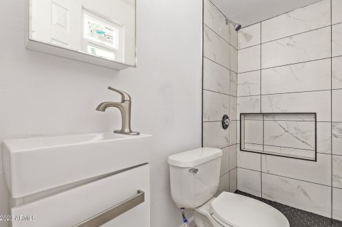 4923 Cheery Lynn Rd, Phoenix AZ  85031-3514 exterior