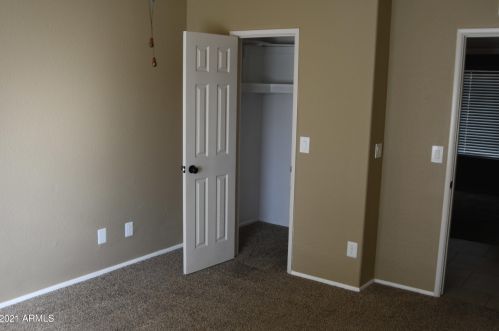 4061 Aster Dr, Phoenix AZ 85032-7318 exterior