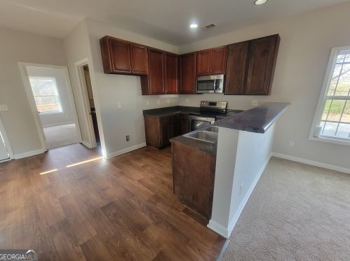 1601 Jonesboro Rd, Atlanta GA 30354-2207 exterior