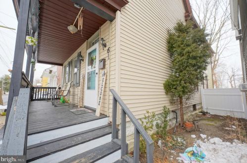 61 Barber Ave, West Deptford NJ 08096-2832 exterior