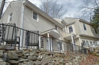 68 Mountain Glen Rd, Skyline Lakes, NJ 07456-1934