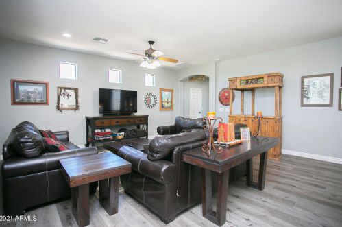 35318 31st Dr, Phoenix AZ  85086-2127 exterior