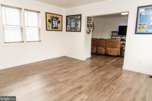 134 Mantua Blvd, West Deptford NJ 08051-1038 exterior