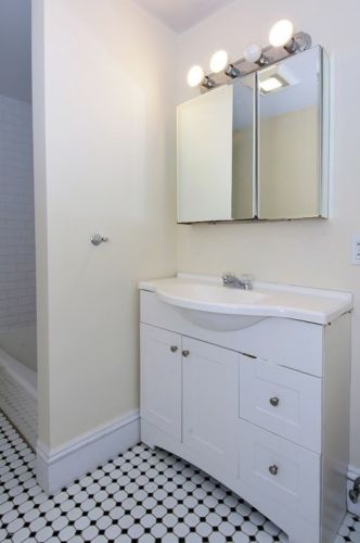 49 Highland Ave, Everett MA 02149-1434 exterior