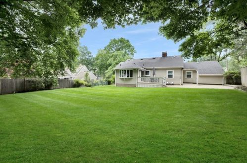 3 Elliot Rd, Lynnfield MA  01940-2001 exterior