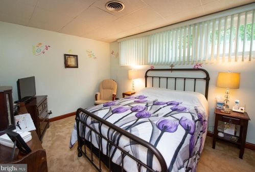 769 Glenside Dr, West Deptford NJ 08051-1438 exterior