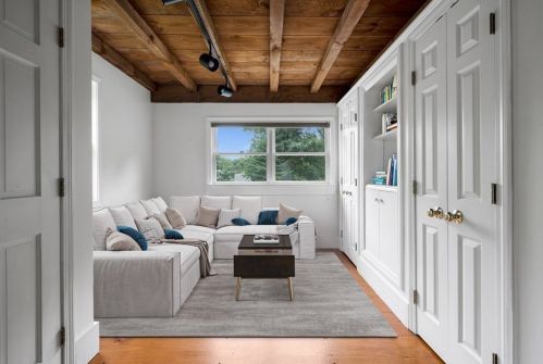 8 Seaview Ln, Newbury MA  01951-2312 exterior