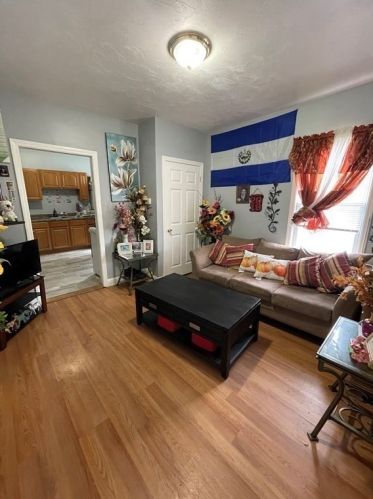 14 Benefit Ter, Worcester MA 01610-1509 exterior