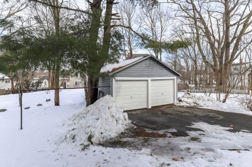 29 Fairview St, Dedham MA 02026-3254 exterior