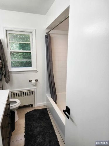 14 Black Rock Ter, Skyline Lakes NJ  07456-2904 exterior