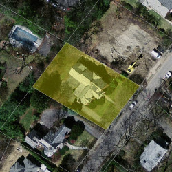 75 Dartmouth St, Newton MA 02465-2801 aerial view