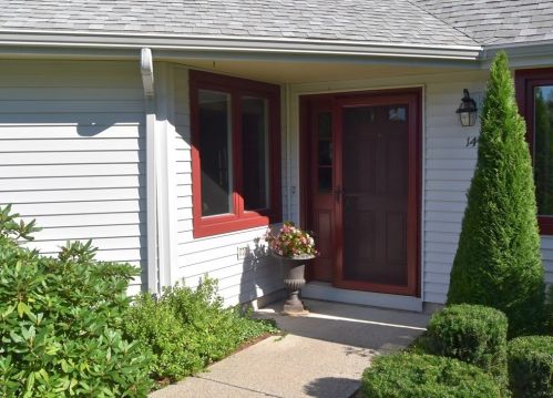 14 Mcintosh Dr, Amherst, MA 01002-3346