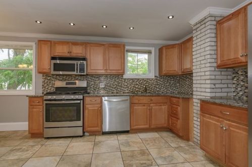 3 Mt Vernon St, Lawrence MA 01843-3206 exterior