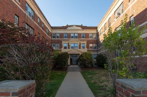 8 Walnut St, Everett MA 02149-2337 exterior