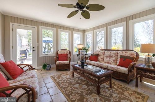 33 Winthrop Rd, Trenton NJ 08648-1557 exterior