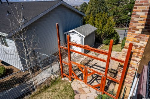 11551 Hidden Vly Blvd, Sandy UT 84092-5638 exterior