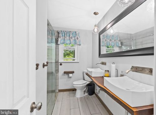 716 Creek Ln, West Deptford NJ 08051-1631 exterior