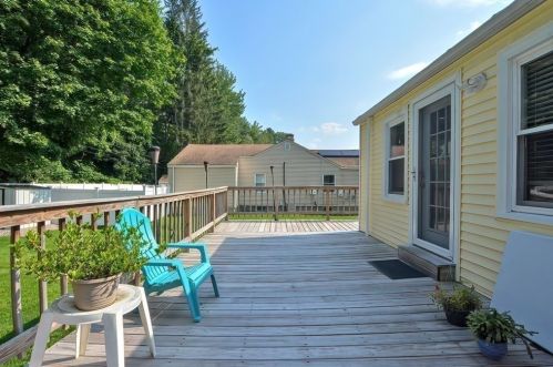 109 Flagg St, Worcester MA  01602-1454 exterior