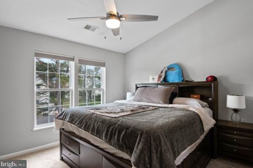 66 Coachlight Dr, Erial NJ 08081-5606 exterior