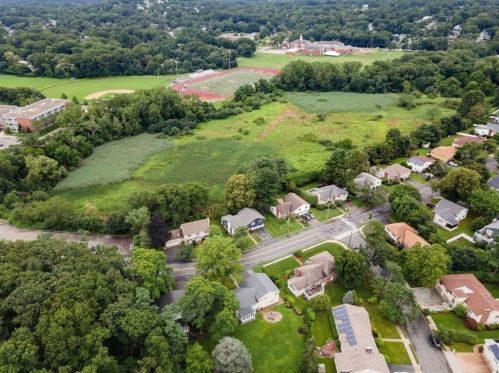 126 Brandeis Rd, Newton MA 02459-2707 exterior