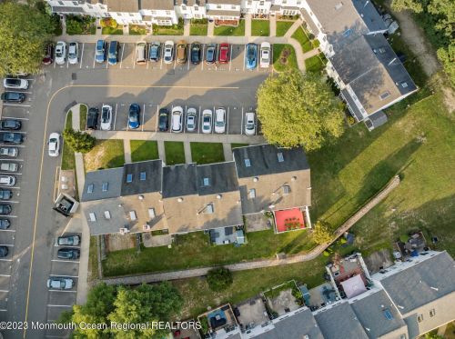 118 Joan Ct, Jackson Twp NJ 08527-2366 exterior