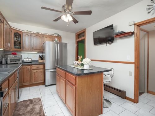 1174 Mammoth Rd, Dracut MA  01826-3147 exterior